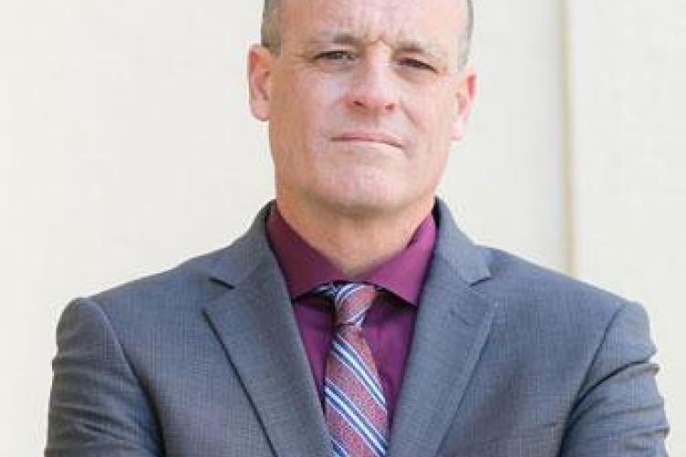 Who do you contact to?