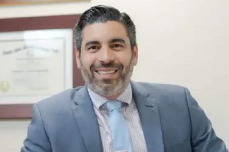 Who do you contact to?