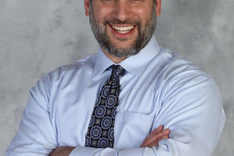 Who do you contact to?