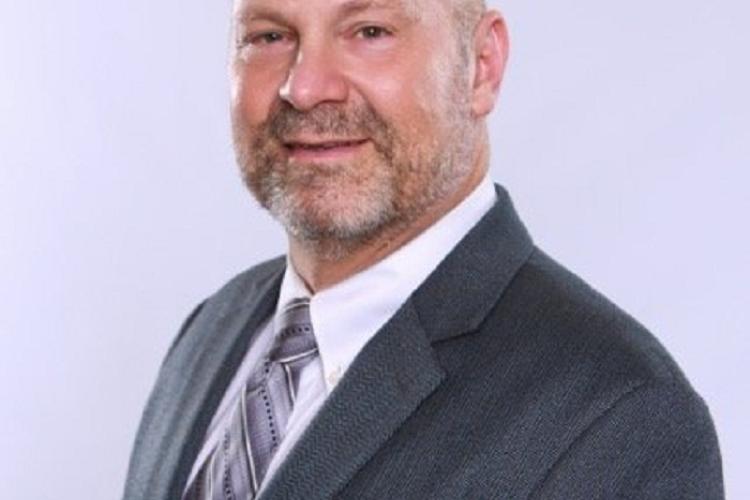 Who do you contact to?