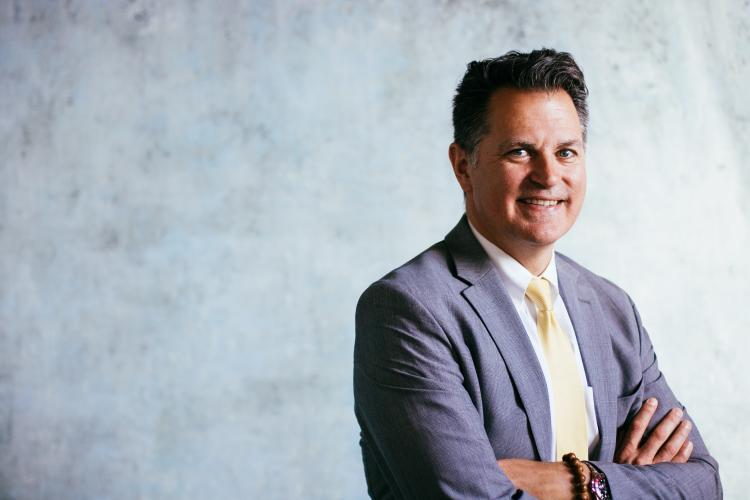 Who do you contact to?