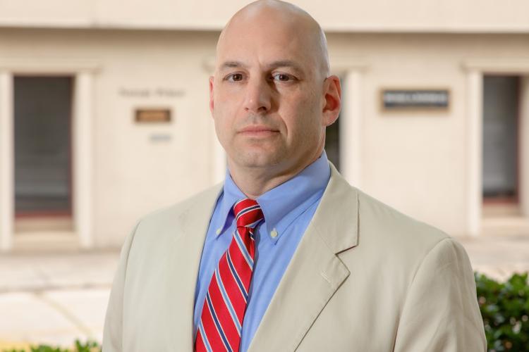 Who do you contact to?