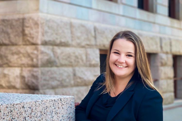 Who do you contact to?