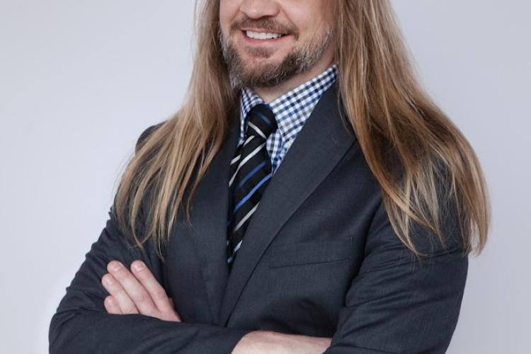 Who do you contact to?